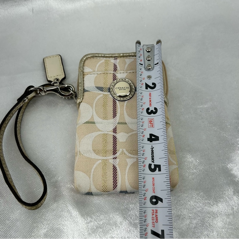 Coach Vintage Wristlet - Picture 10 of 11